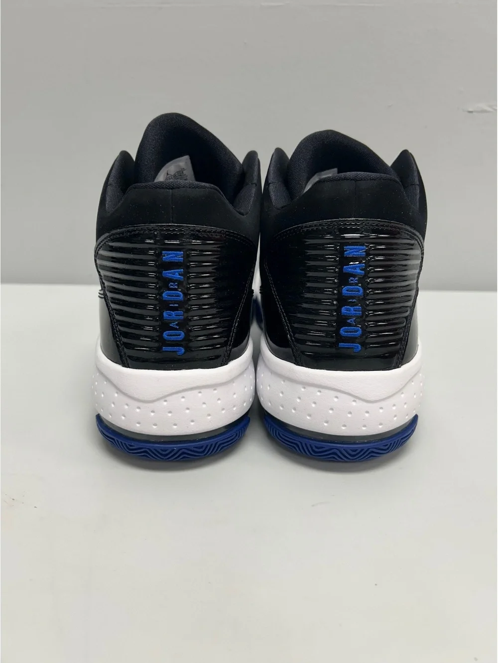 Nike Jordan Max Aura 2 Jumpman Pro Basketball Shoes